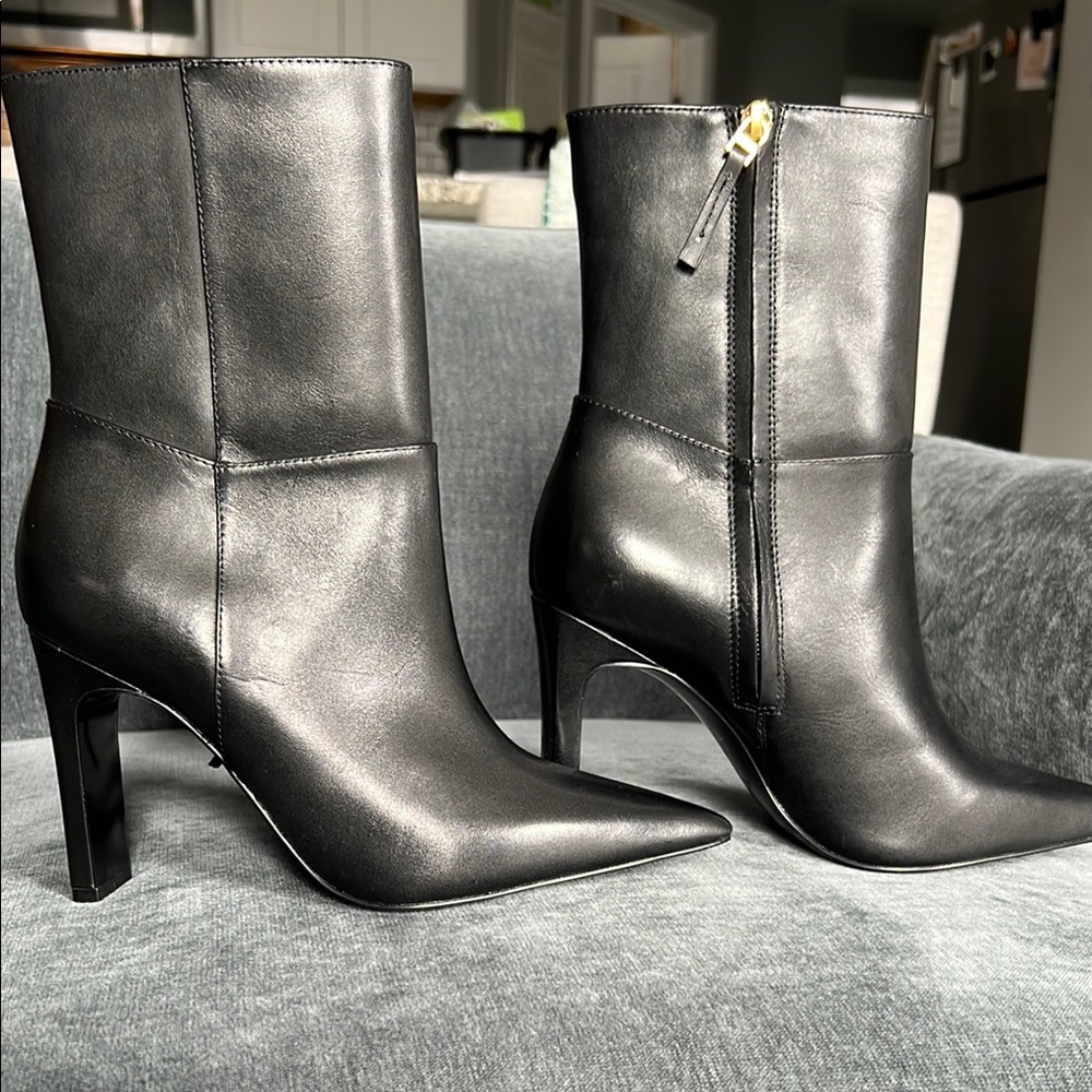 Reiss Black Heeled Boots with Sleek Design